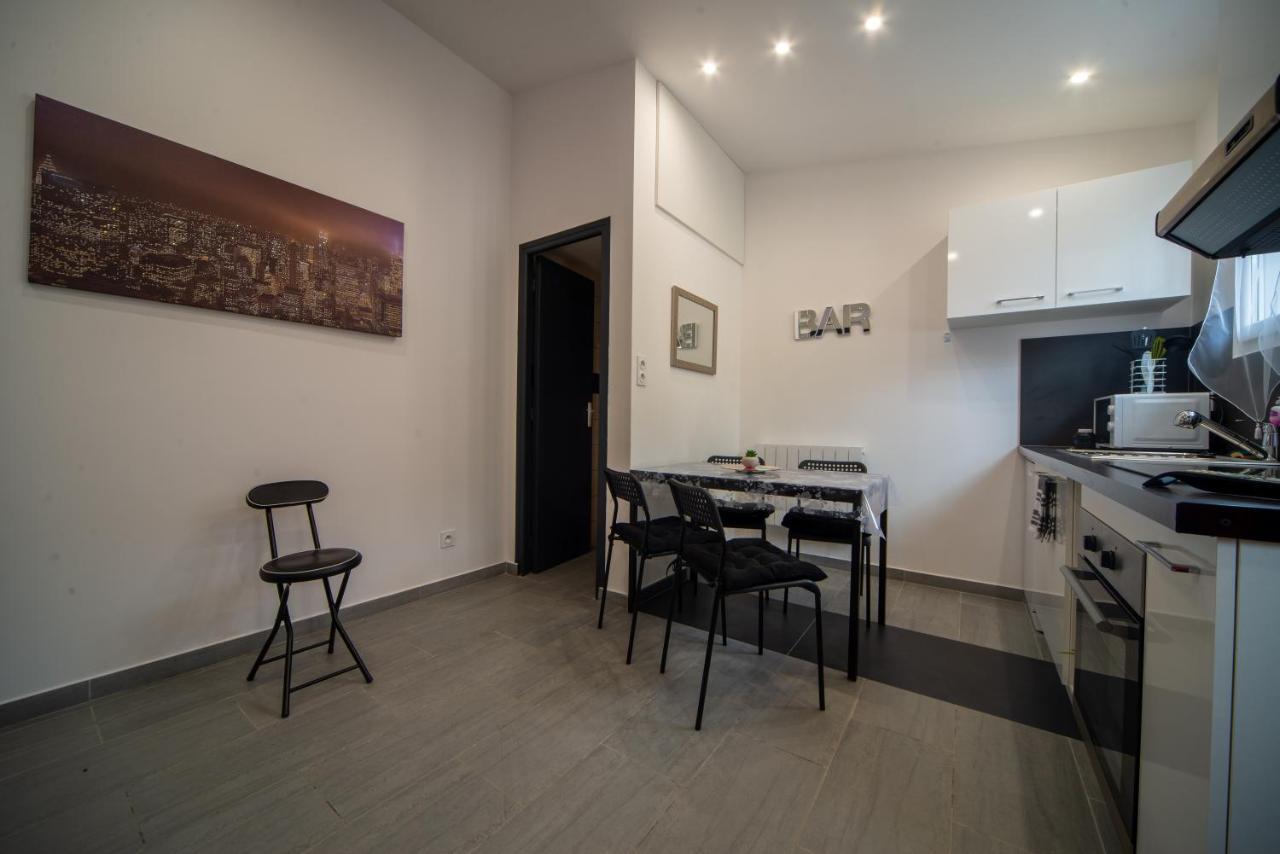 La Serenade - Appartements Confort Avec Terrasse Montreuil  Exterior photo